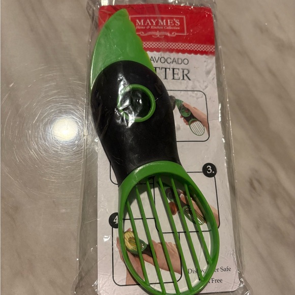 3-in-1 Avocado Slicer with Green Handle - Picture 2 of 2